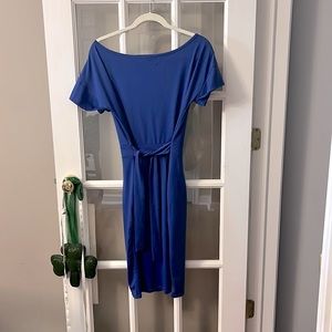 Pretty Garden Women’s Short sleeve crew neck tie waist dress.  Medium